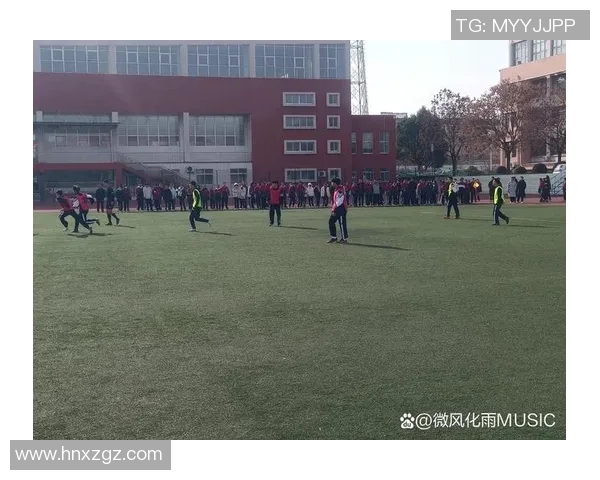 足球踢肩膀的技巧与训练方法解析助你提升球场表现